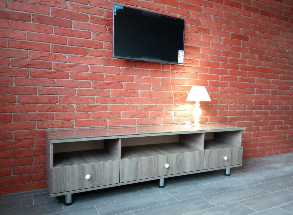 Möbel nach Renovierung - Wohnzimmer in Bochum